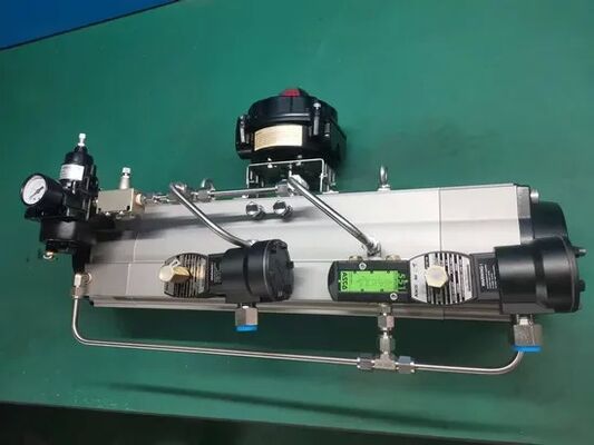 Vanne à boisseau sphérique pneumatique à passage intégral en acier inoxydable 316 avec brides conformes à la norme ISO5211